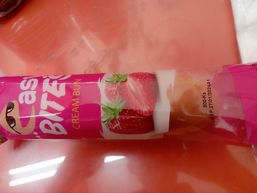 Easy Bite - Strawberry Cream Bun (60g)