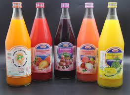 Queen - Strawberry Flavoured Drink (750ml)