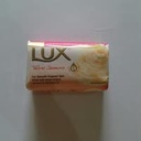 LUX - Velvet Touch - Jasmine &amp; Almond Oil- Soap (80g)